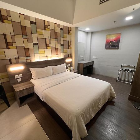 Ajang Hotel Мири Экстерьер фото