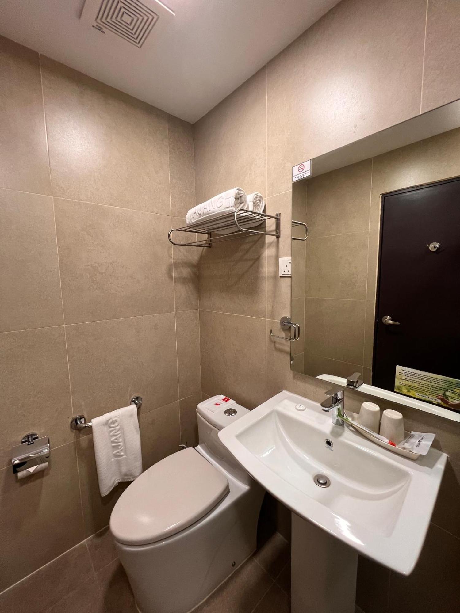 Ajang Hotel Мири Экстерьер фото