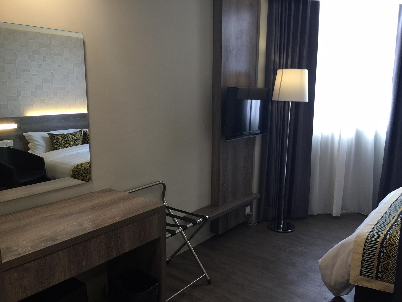Ajang Hotel Мири Экстерьер фото