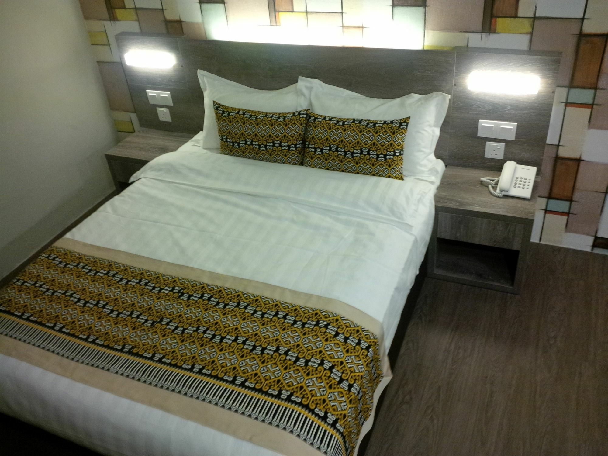 Ajang Hotel Мири Экстерьер фото